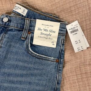 Abercrombie & Fitch “the 90’s slim straight” ultra high rise